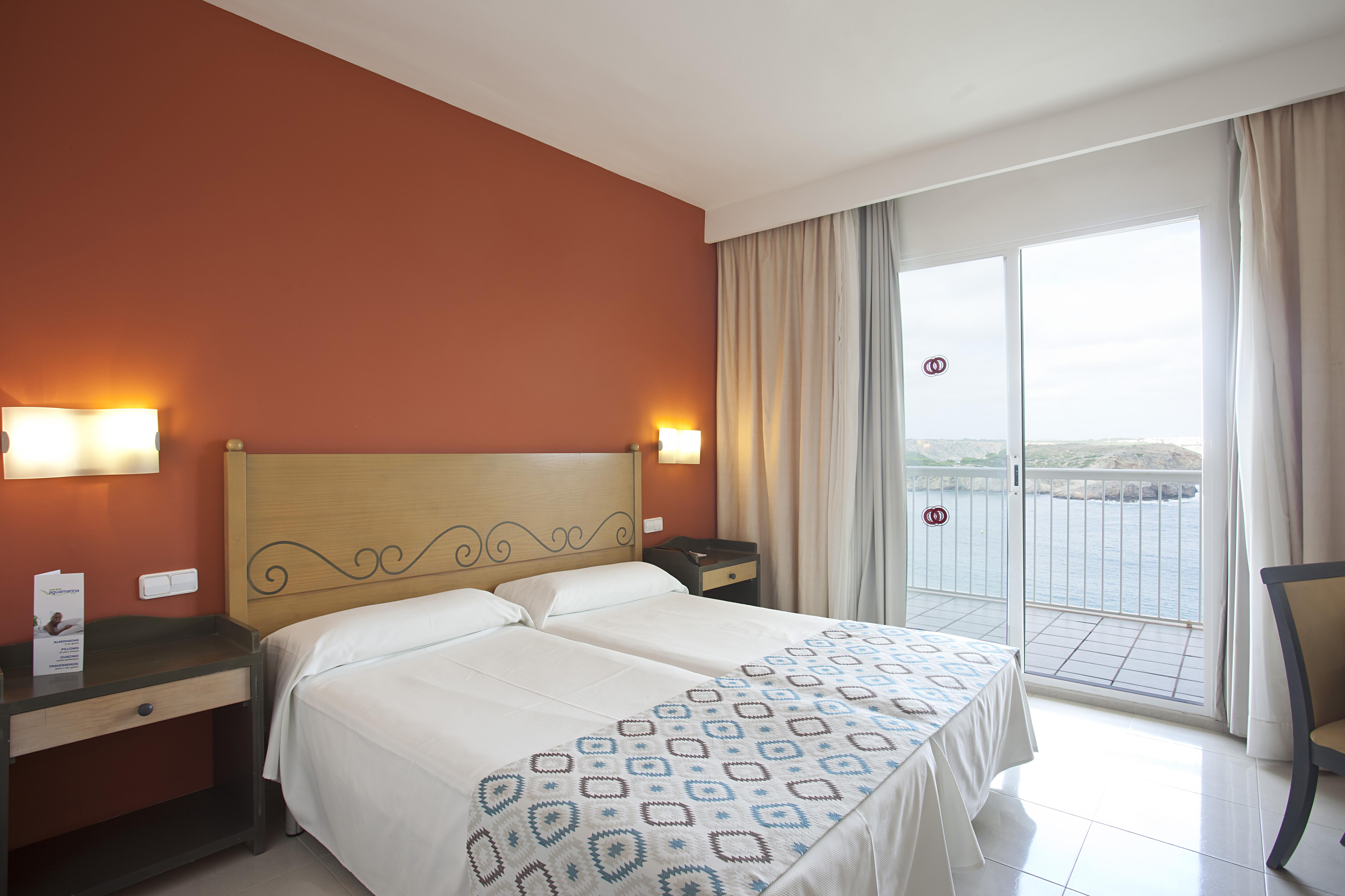 Club Hotel Aguamarina Arenal d'en Castell Exteriör bild