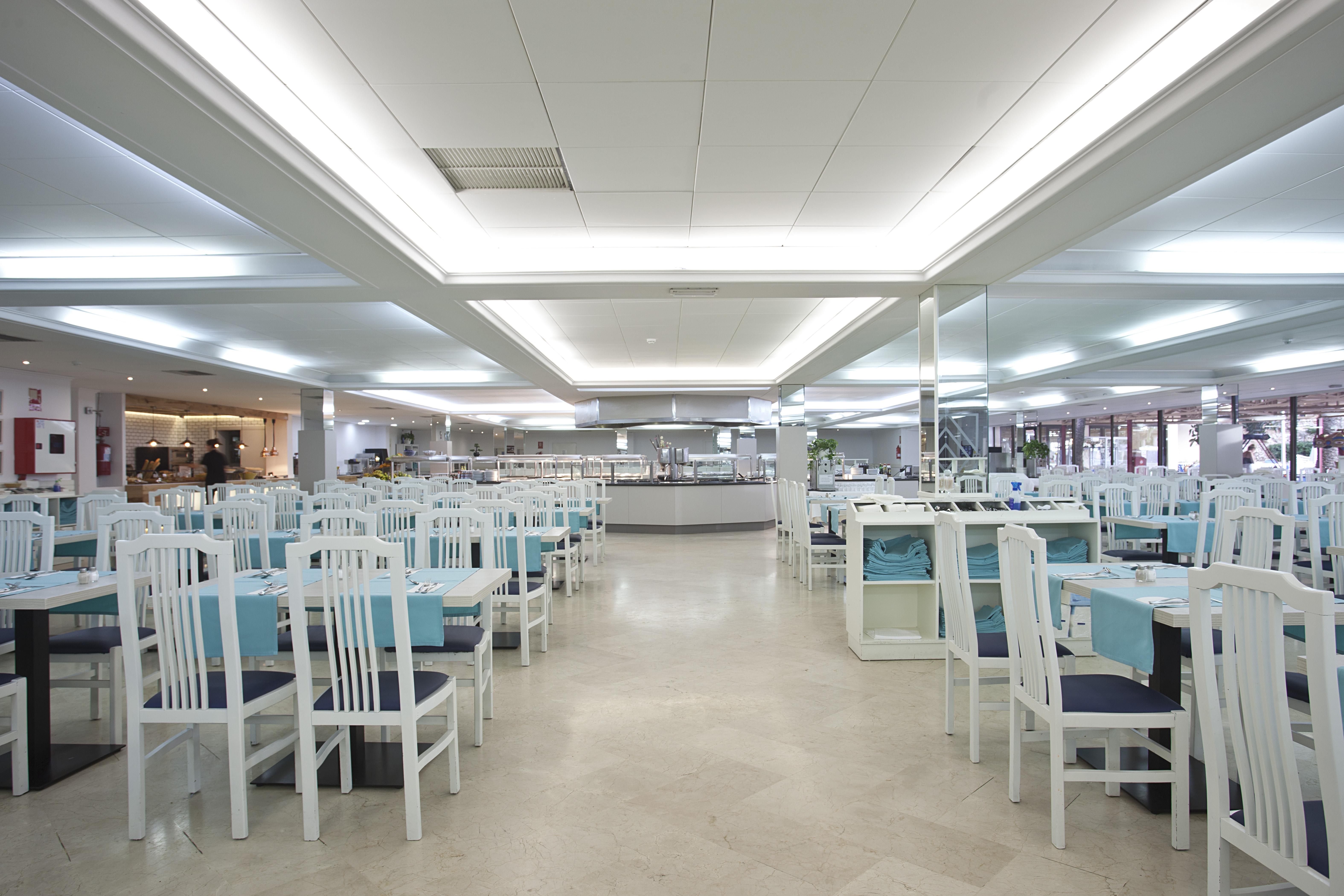 Club Hotel Aguamarina Arenal d'en Castell Exteriör bild