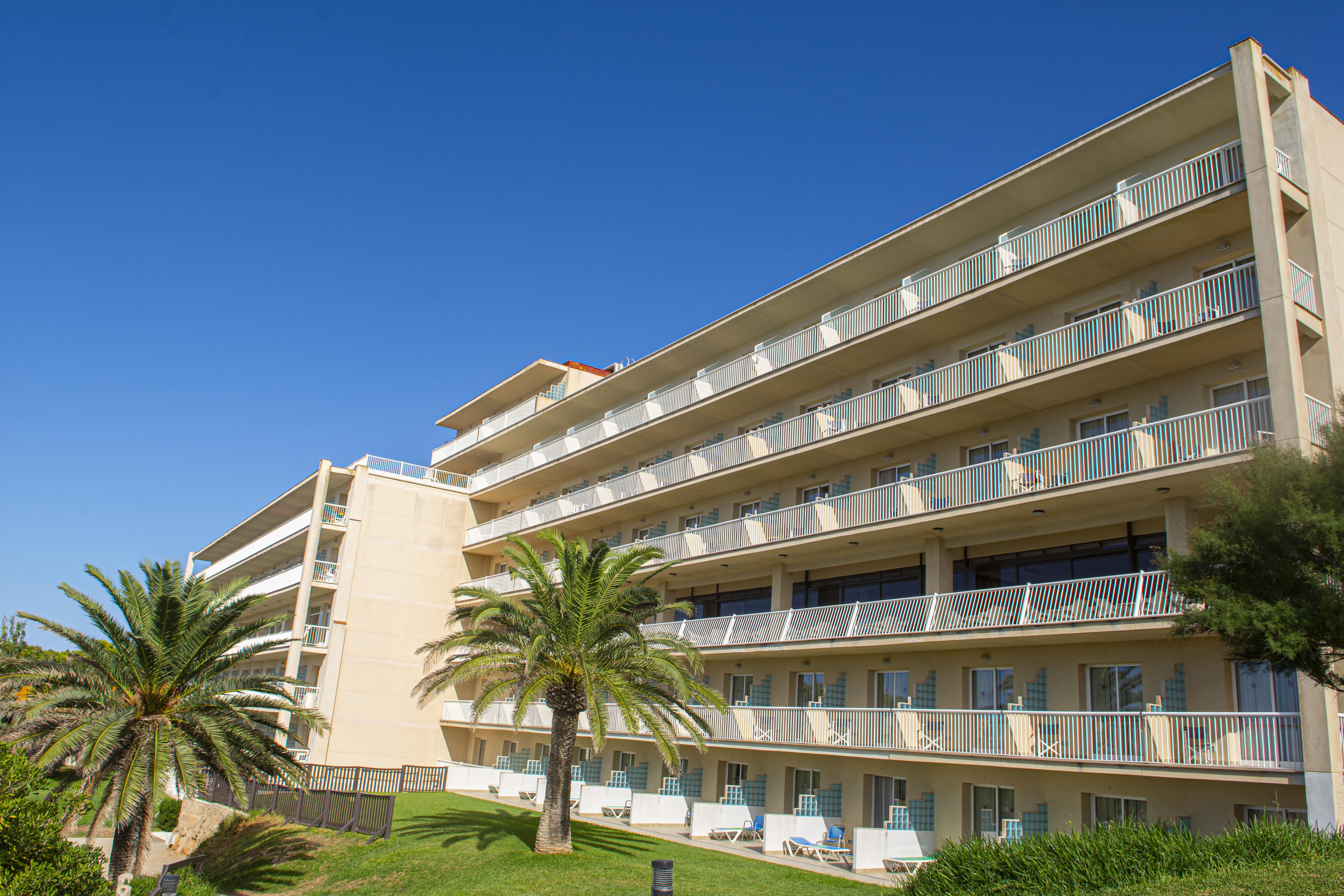 Club Hotel Aguamarina Arenal d'en Castell Exteriör bild