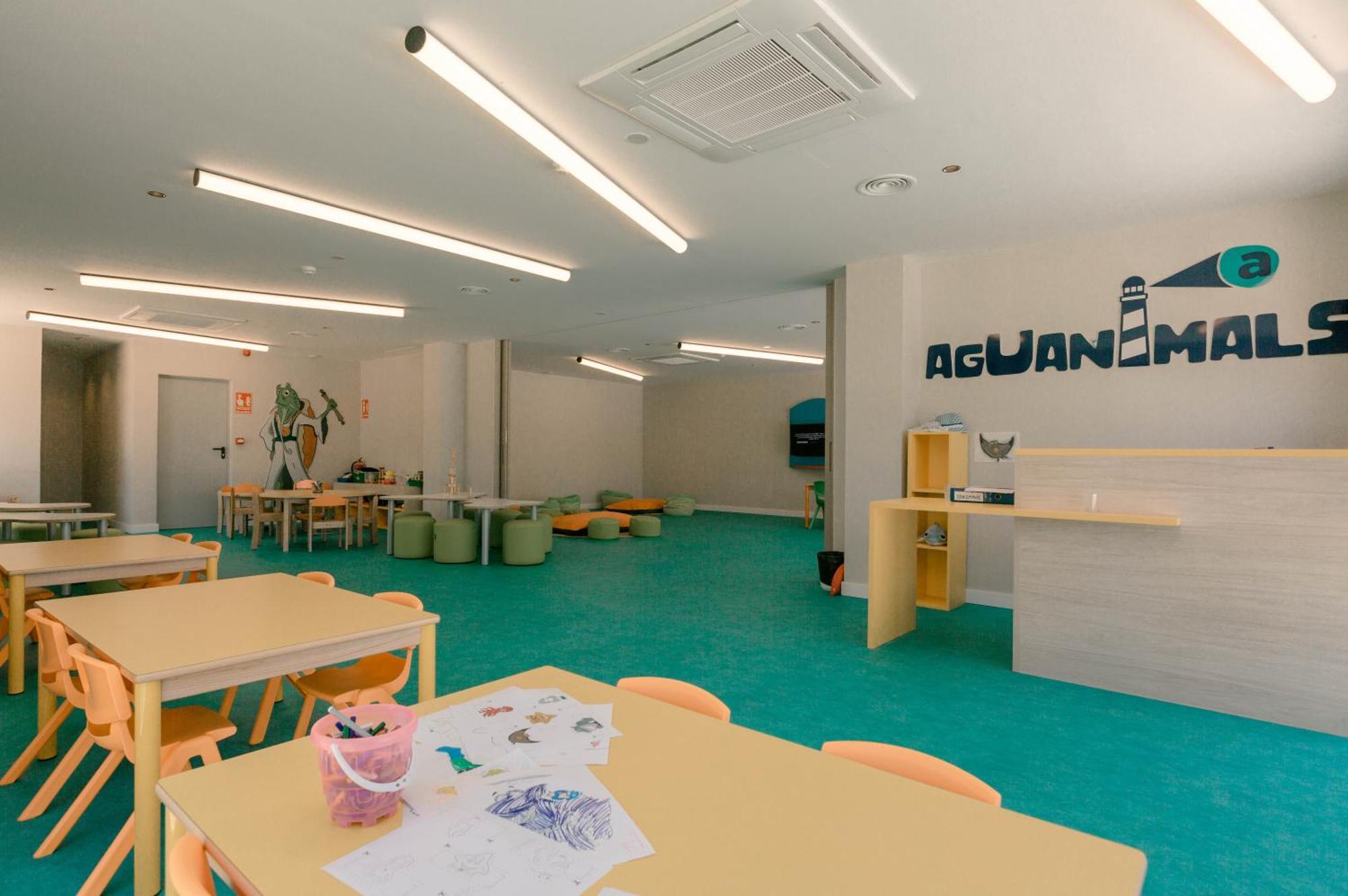Club Hotel Aguamarina Arenal d'en Castell Exteriör bild